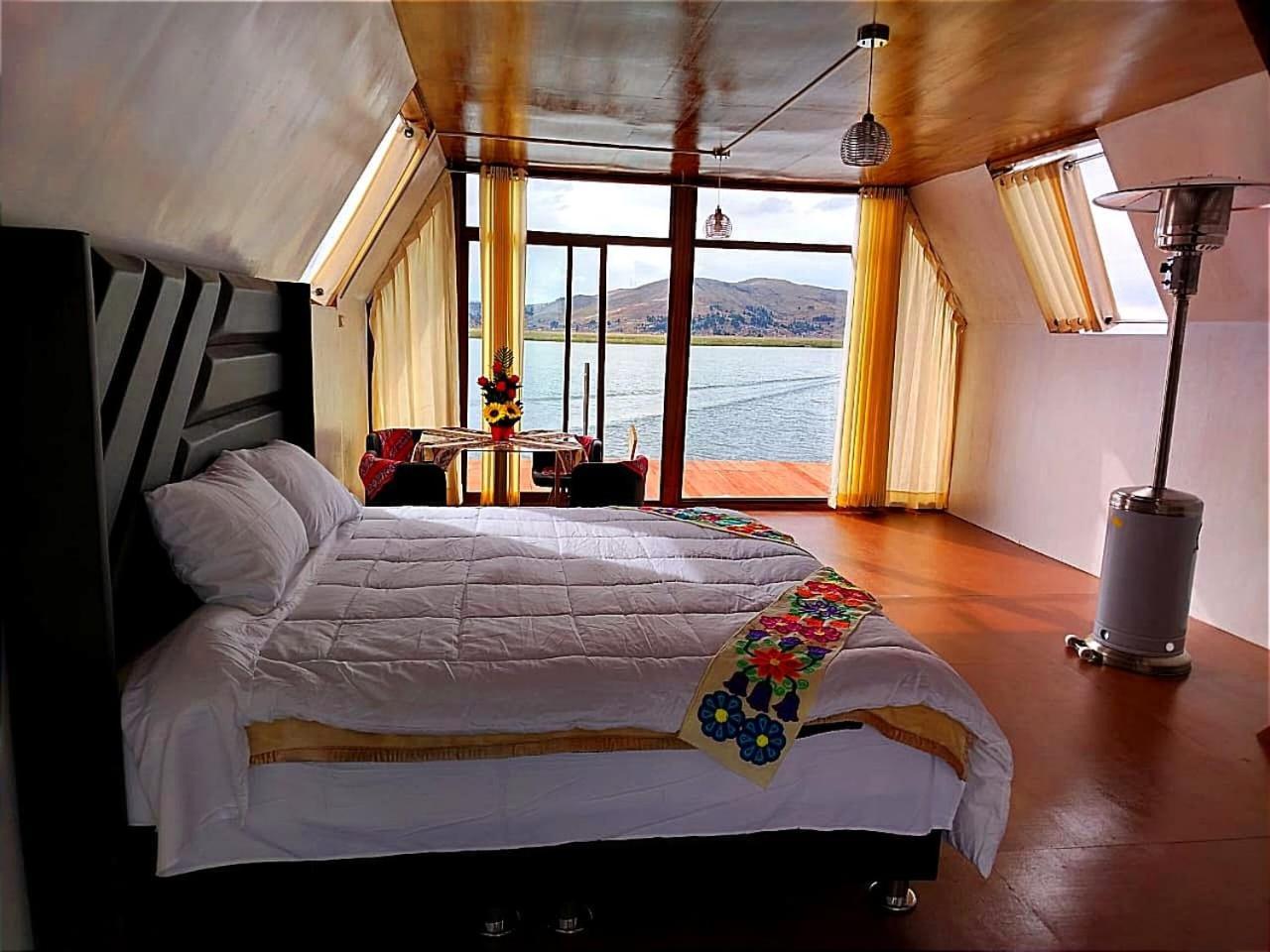 Lodge Uros Puno